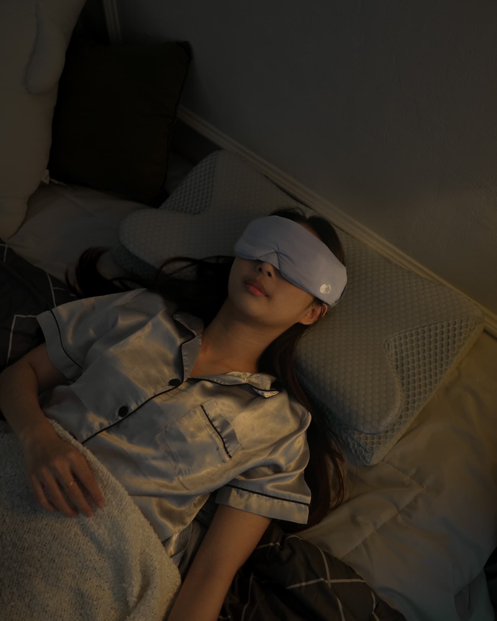 Cara Mengatasi Insomnia Tanpa Obat: Keajaiban Terapi Kegelapan (Darkness Therapy) di Era Digital